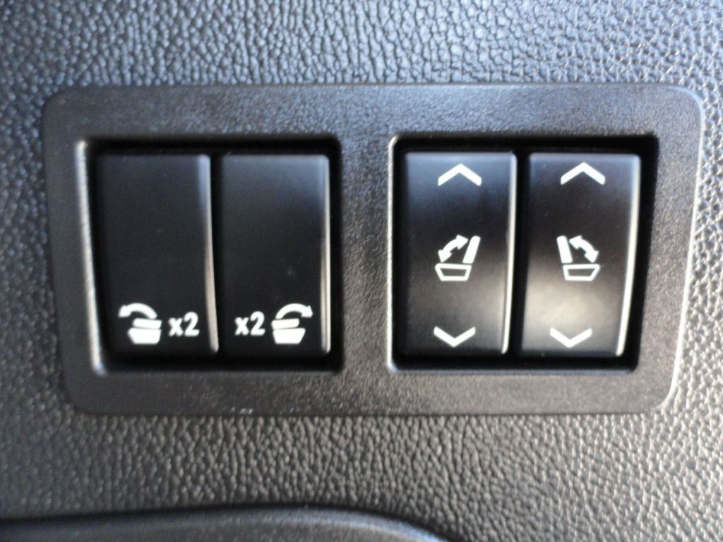 2015 Cadillac Escalade Image 39