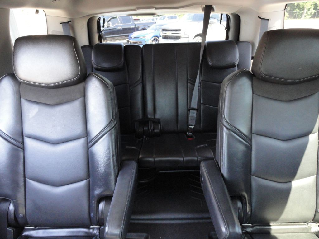 2015 Cadillac Escalade Image 50