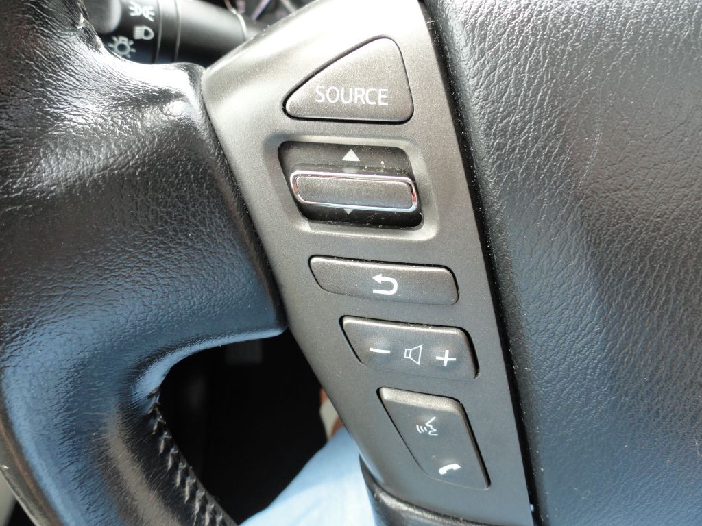 2018 Nissan Armada Image 30