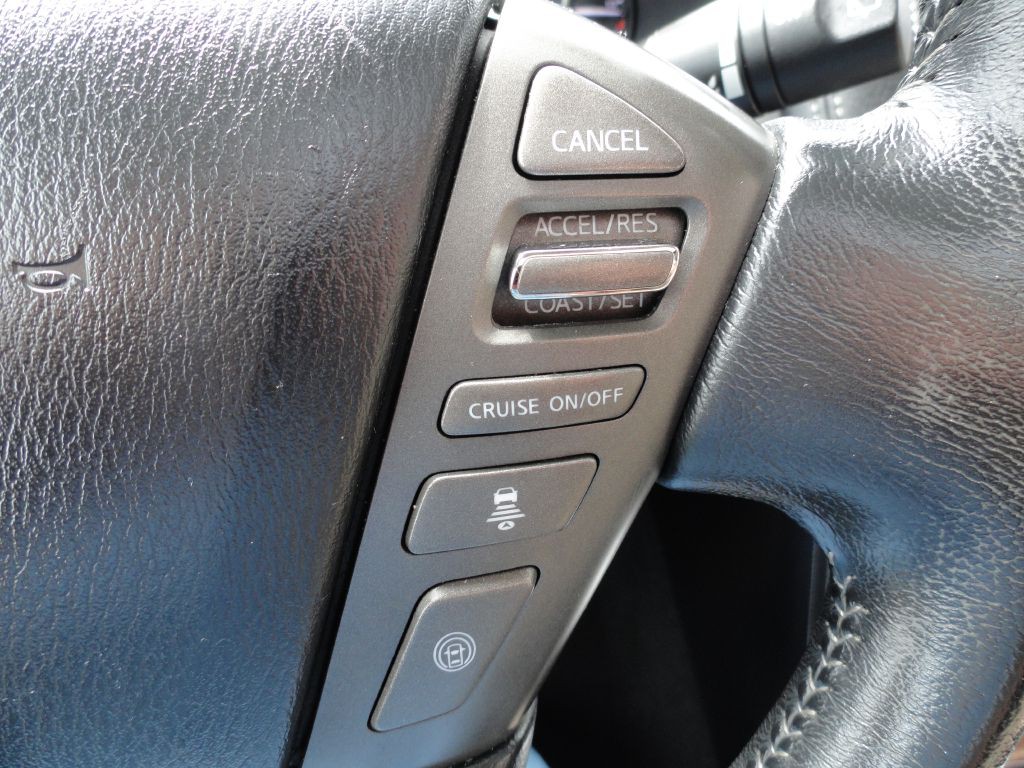 2018 Nissan Armada Image 31