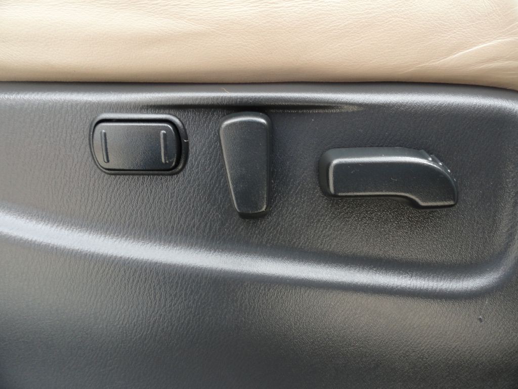 2018 Nissan Armada Image 33