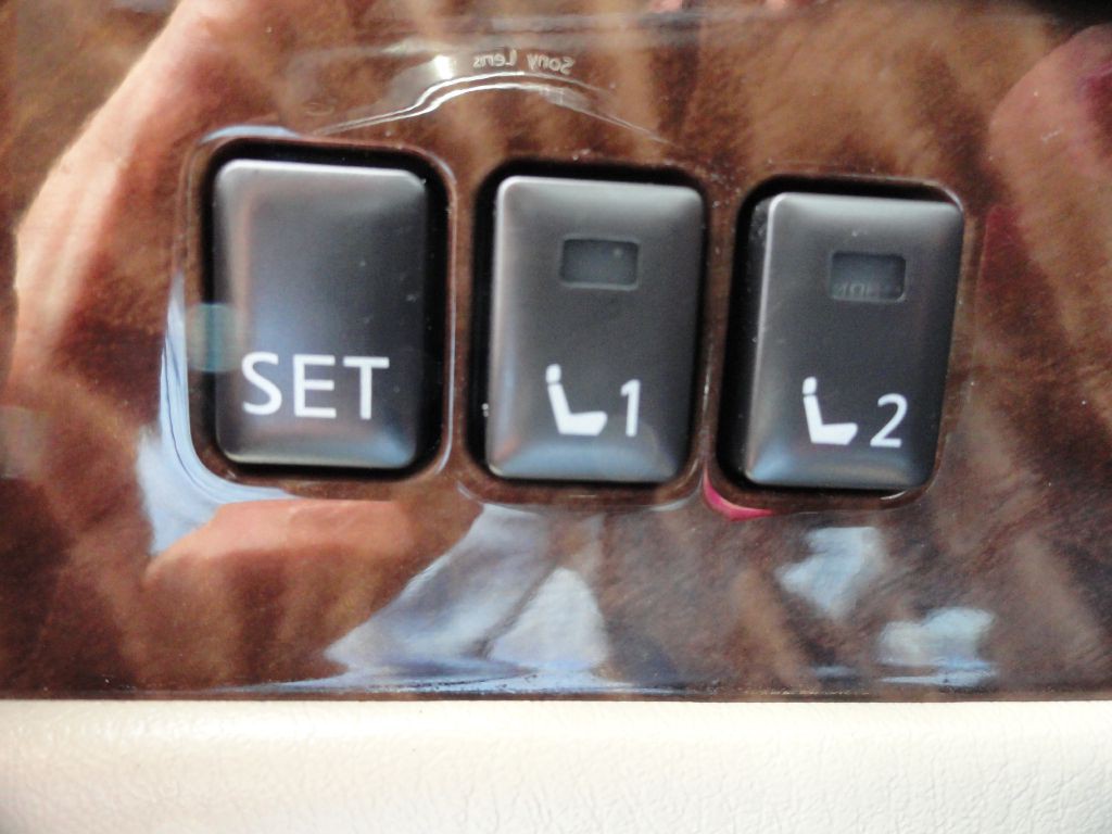 2018 Nissan Armada Image 35