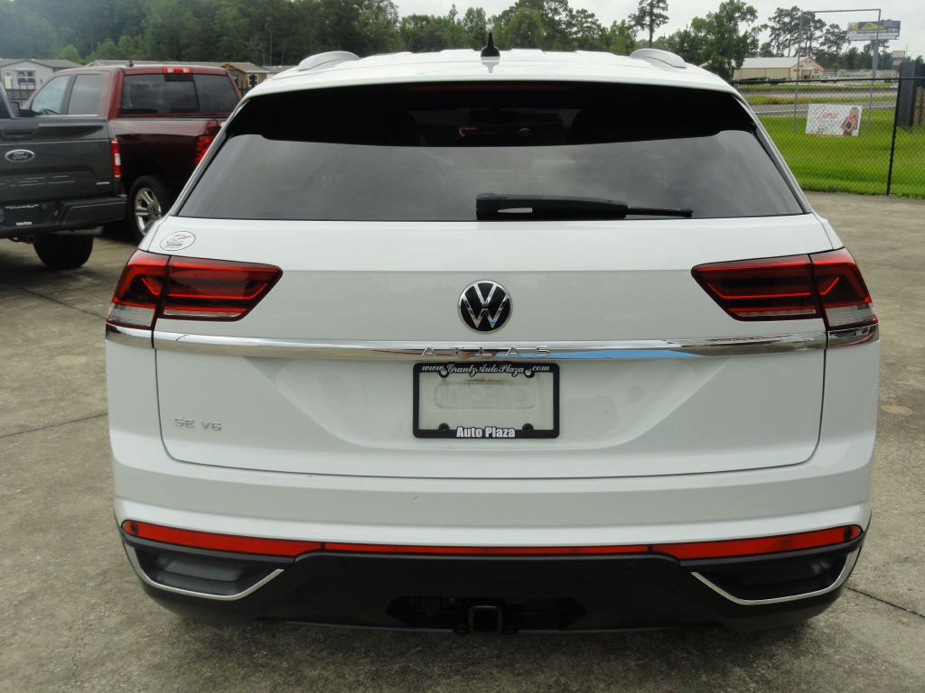 2020 Volkswagen Atlas Cross Sport Image 4