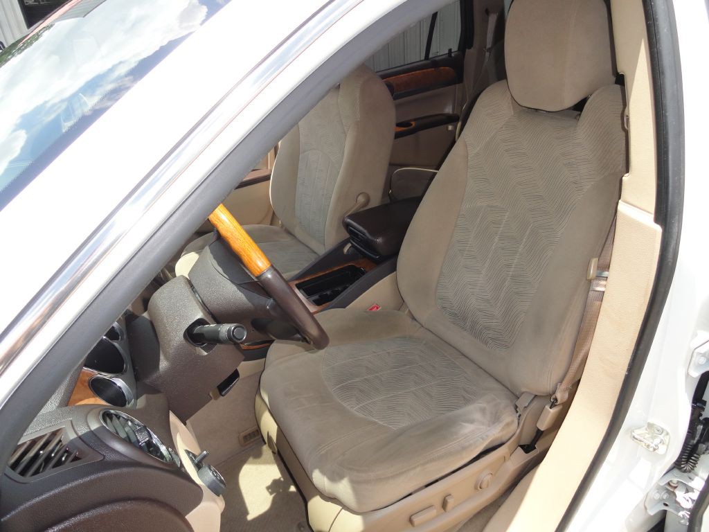 2011 Buick Enclave Image 10