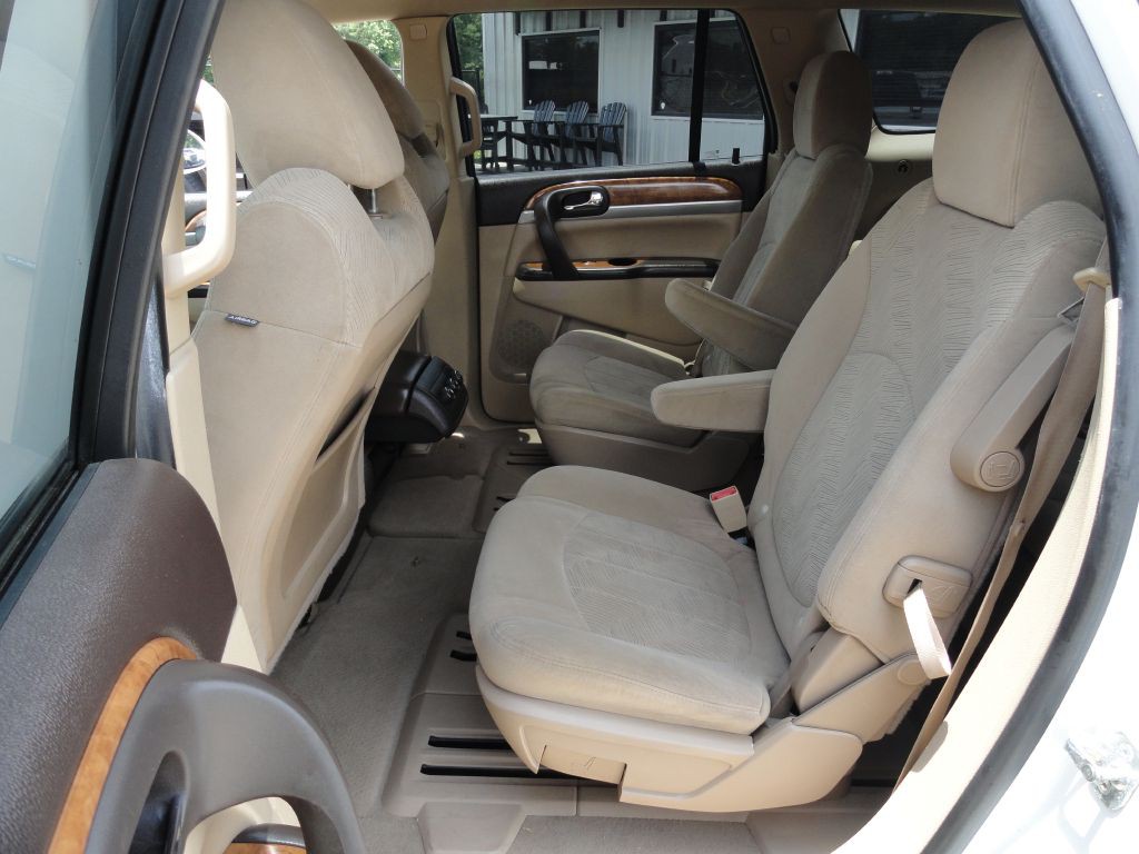 2011 Buick Enclave Image 11
