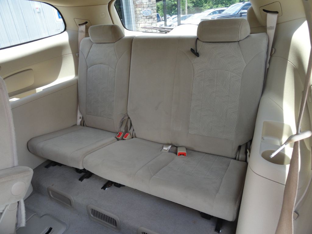 2011 Buick Enclave Image 12