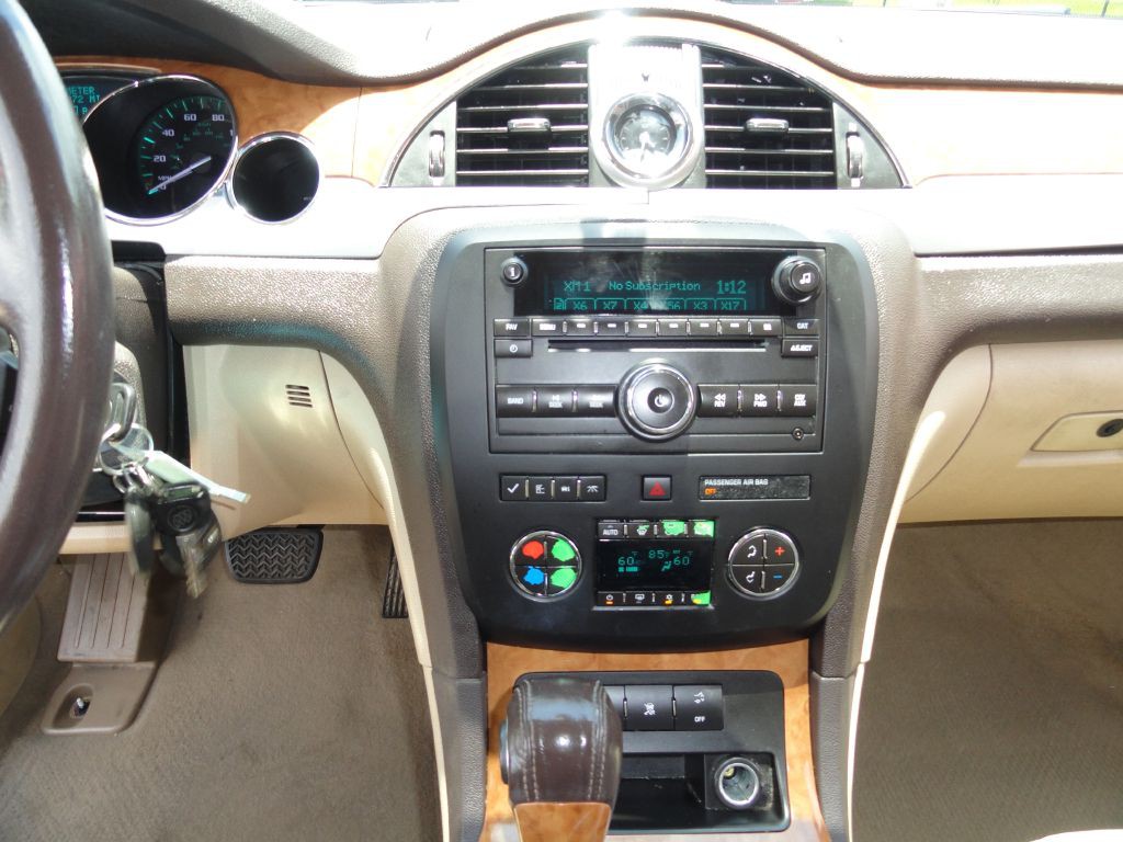 2011 Buick Enclave Image 17