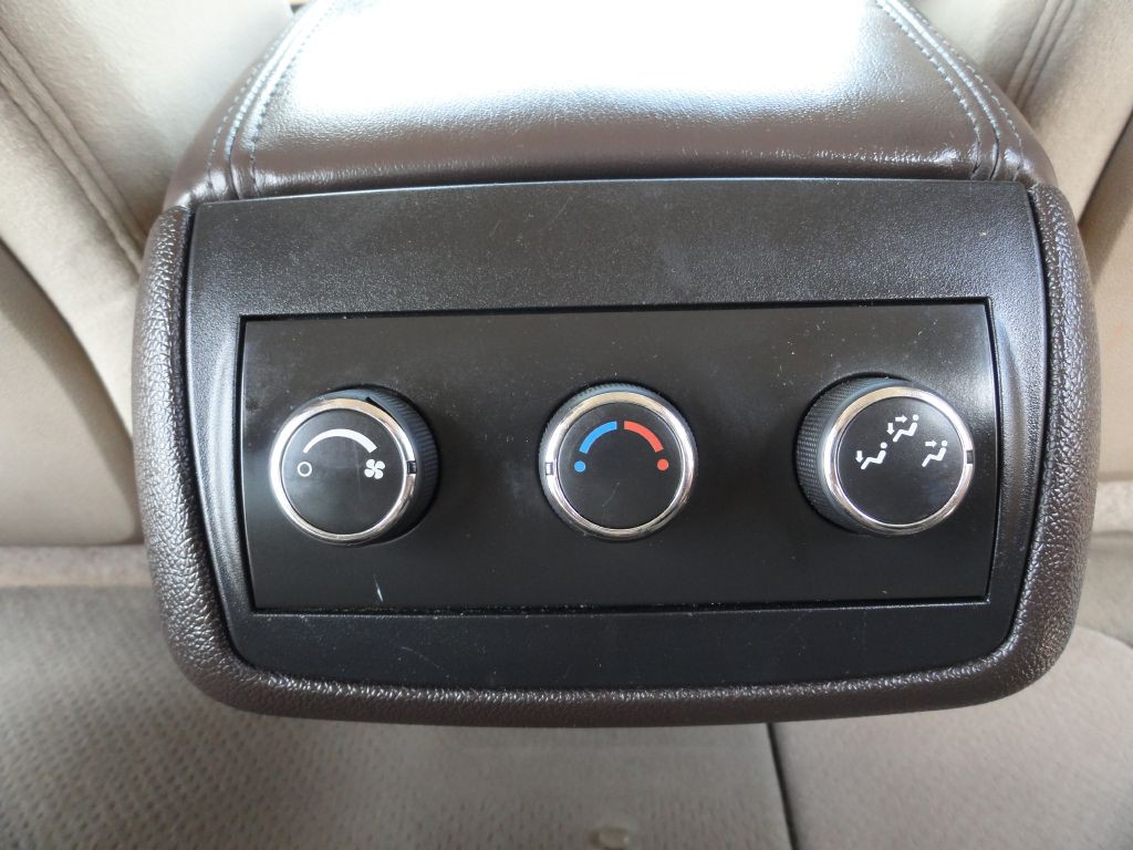 2011 Buick Enclave Image 27