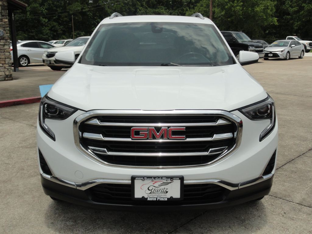 2020 GMC Terrain Image 2