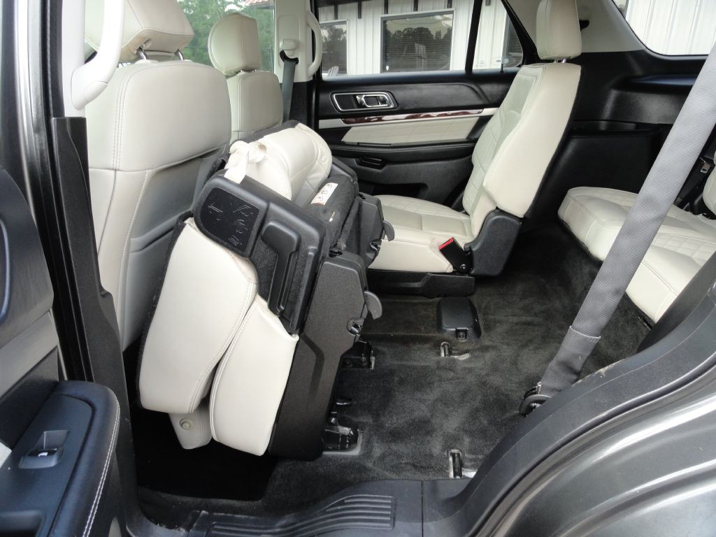 2016 Ford Explorer Image 13