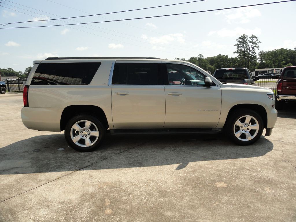 2016 Chevrolet Suburban Image 5