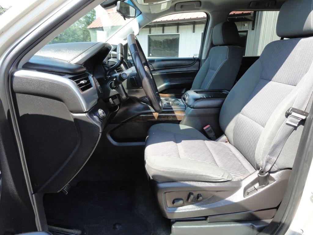 2016 Chevrolet Suburban Image 10