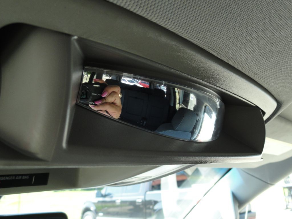 2016 Chevrolet Suburban Image 30