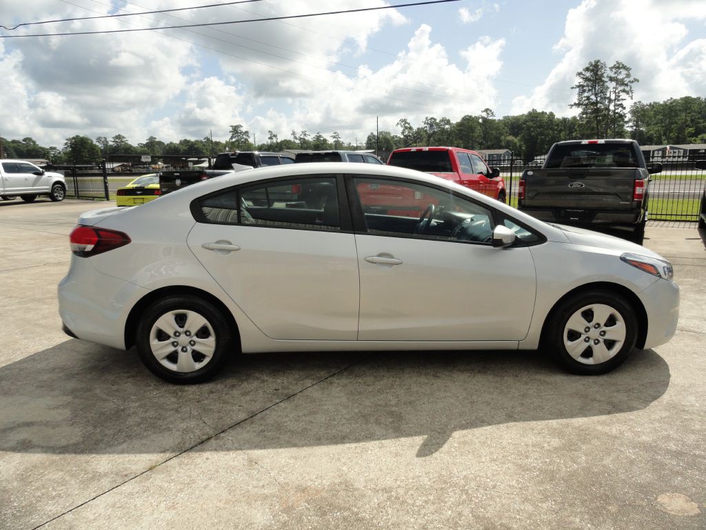 2018 Kia Forte Image 5