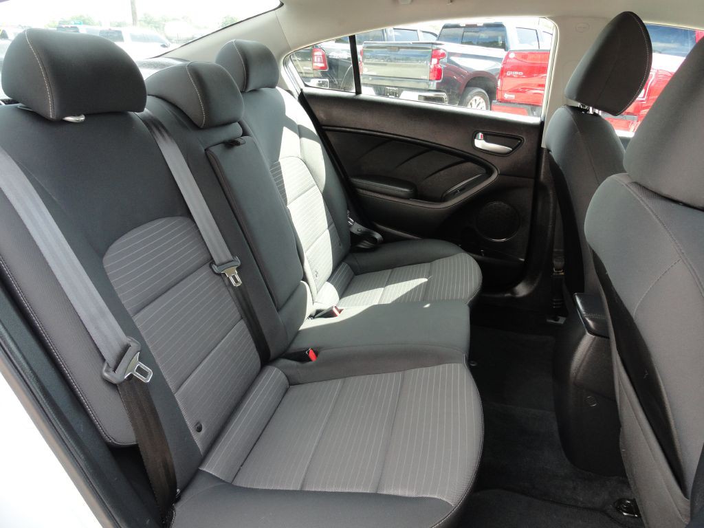 2018 Kia Forte Image 7