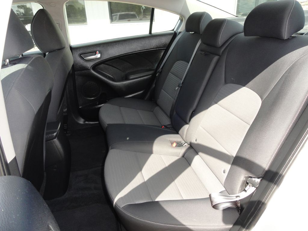 2018 Kia Forte Image 9
