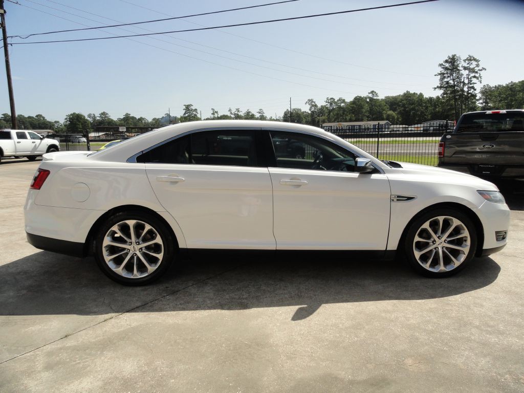 2015 Ford Taurus Image 5