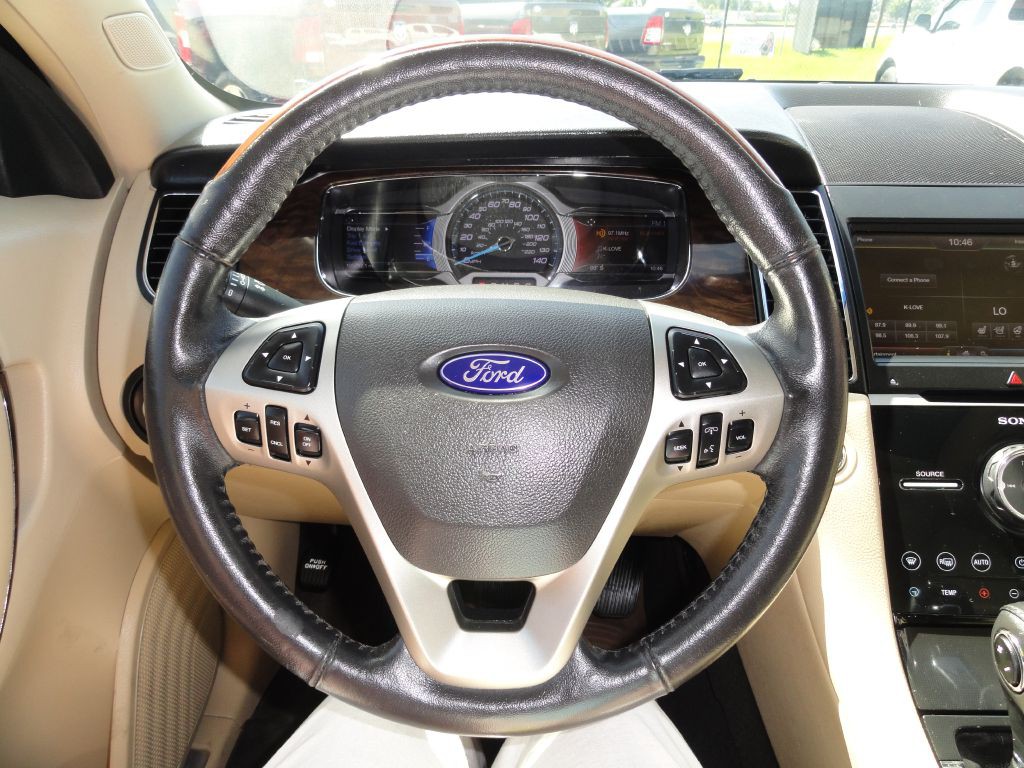 2015 Ford Taurus Image 16