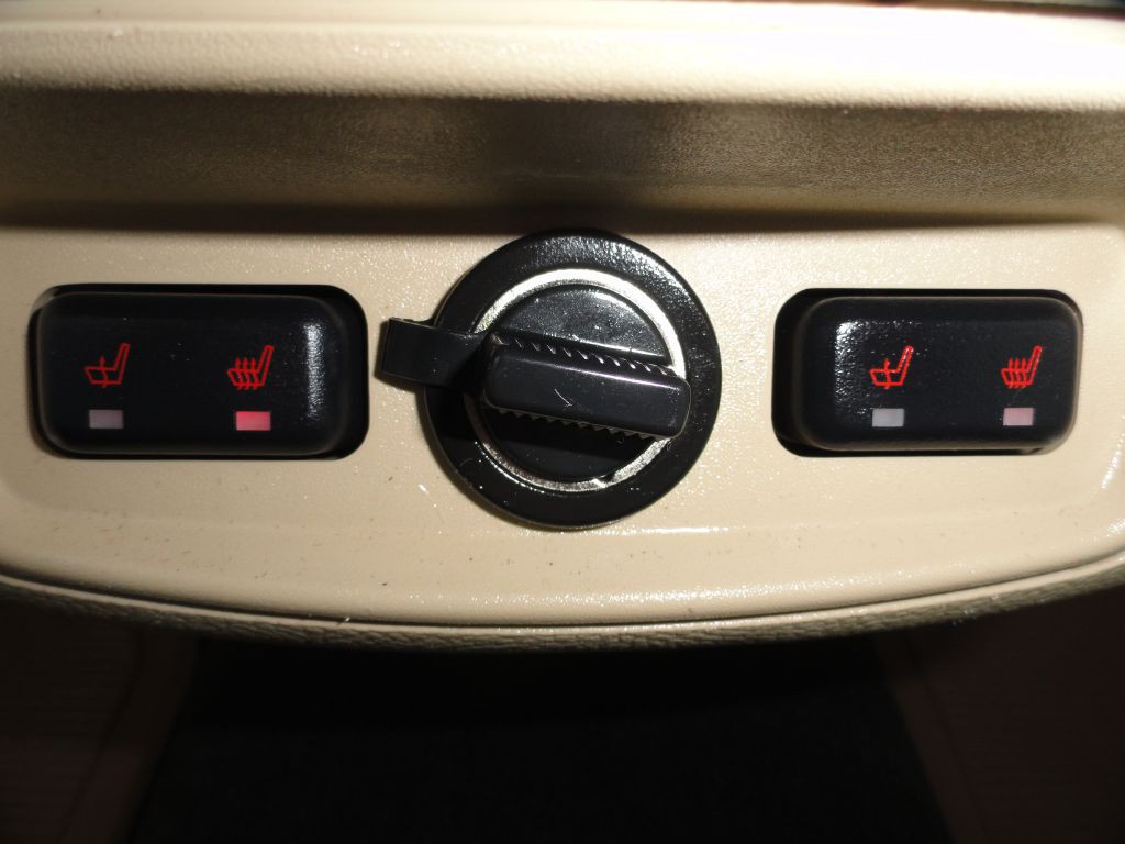 2015 Ford Taurus Image 23