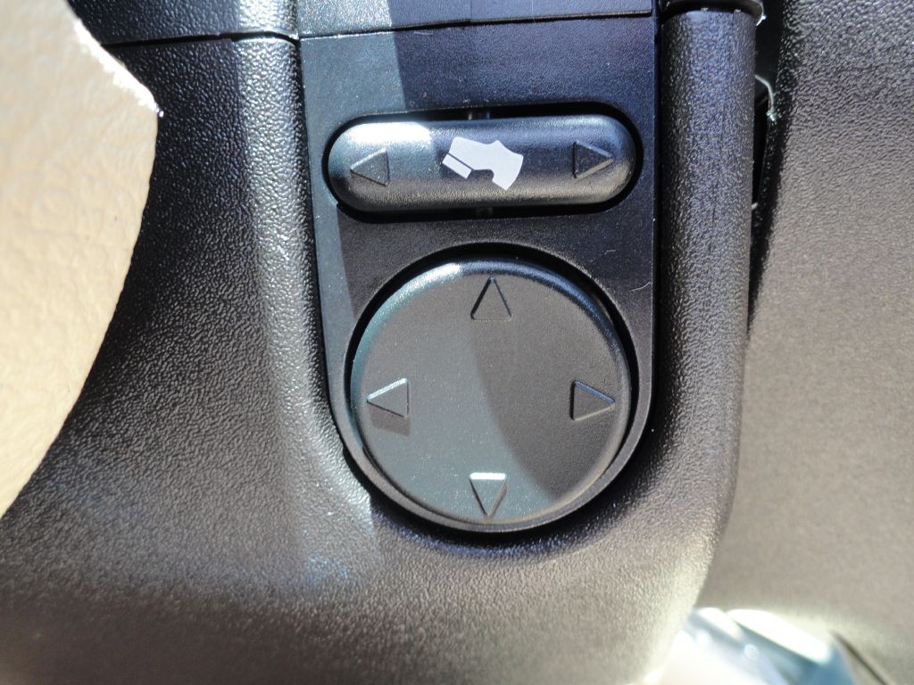 2015 Ford Taurus Image 24
