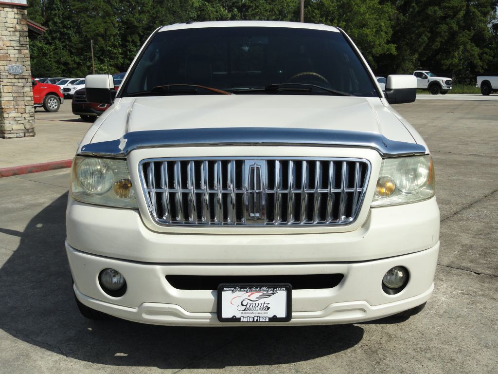 2007 Lincoln Mark LT Image 2