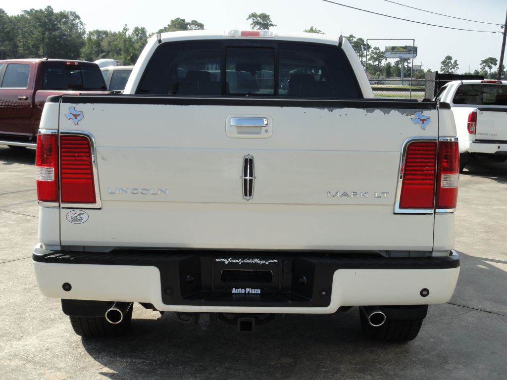 2007 Lincoln Mark LT Image 4