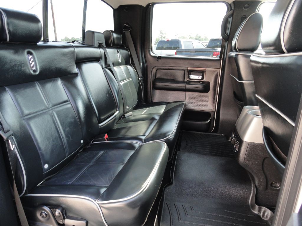 2007 Lincoln Mark LT Image 9