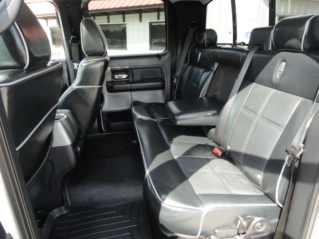 2007 Lincoln Mark LT Image 13