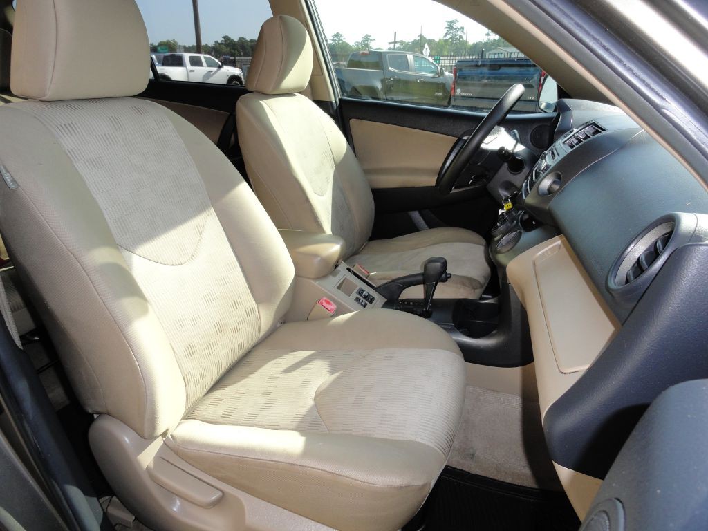 2012 Toyota Rav4 Image 8