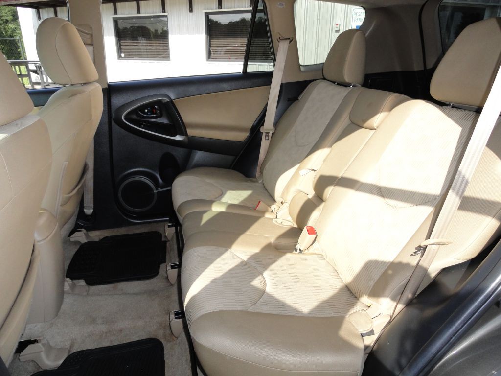 2012 Toyota Rav4 Image 9