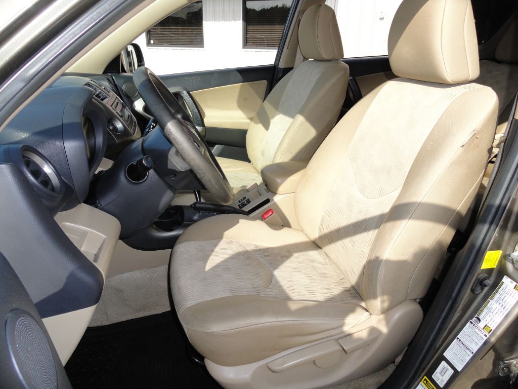 2012 Toyota Rav4 Image 10