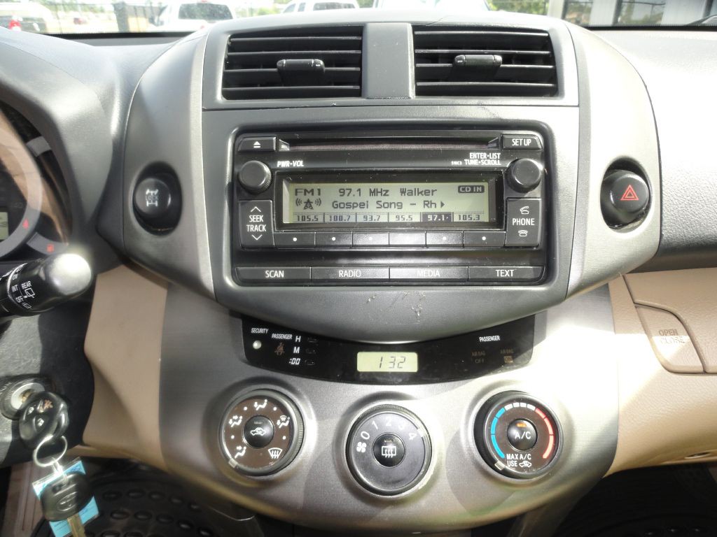 2012 Toyota Rav4 Image 18