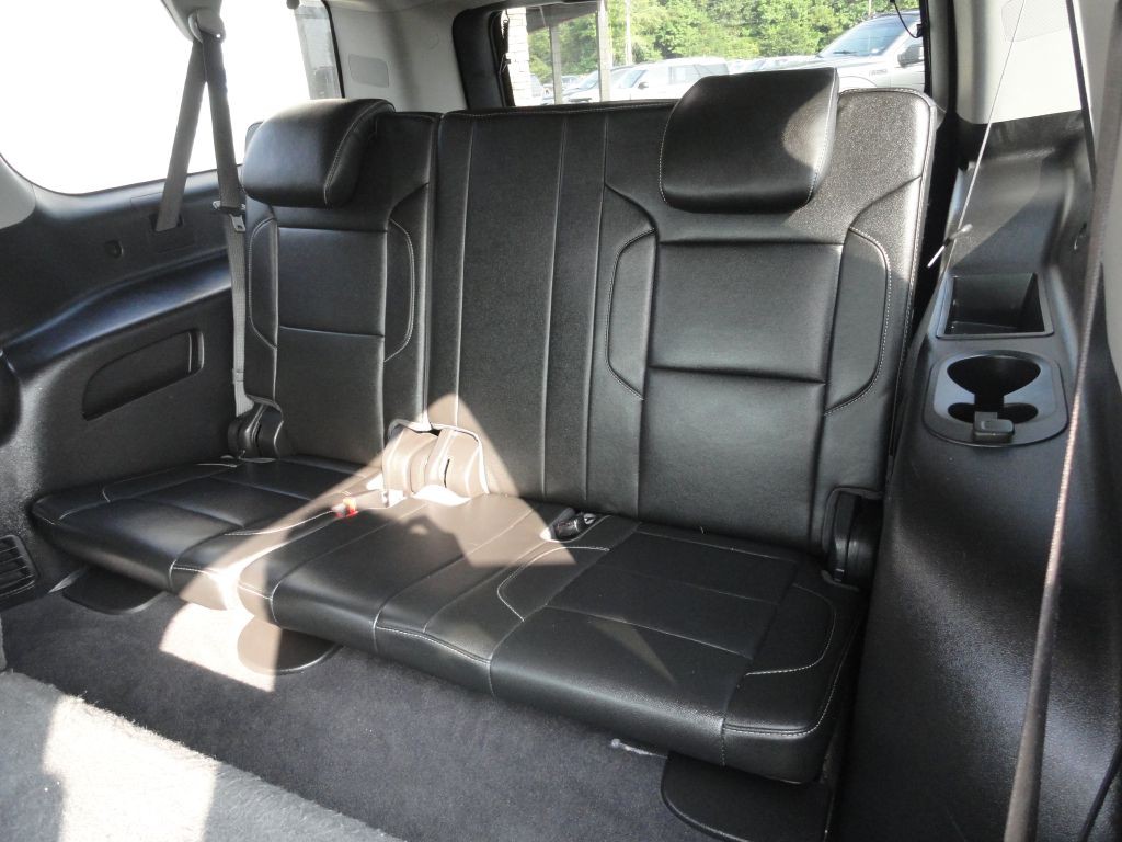 2019 Chevrolet Suburban Image 11