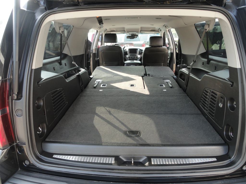 2019 Chevrolet Suburban Image 14
