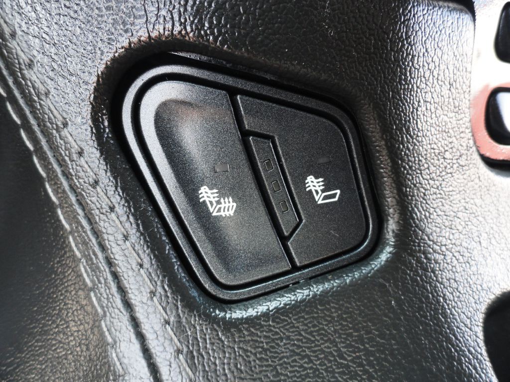 2019 Chevrolet Suburban Image 21