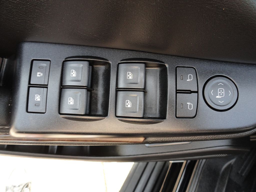 2019 Chevrolet Suburban Image 30