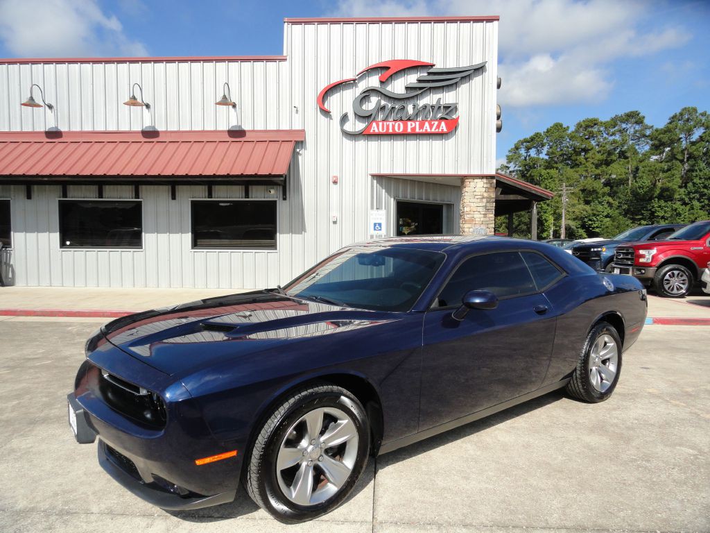 2016 Dodge Challenger Image 1