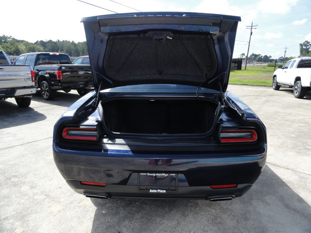2016 Dodge Challenger Image 7