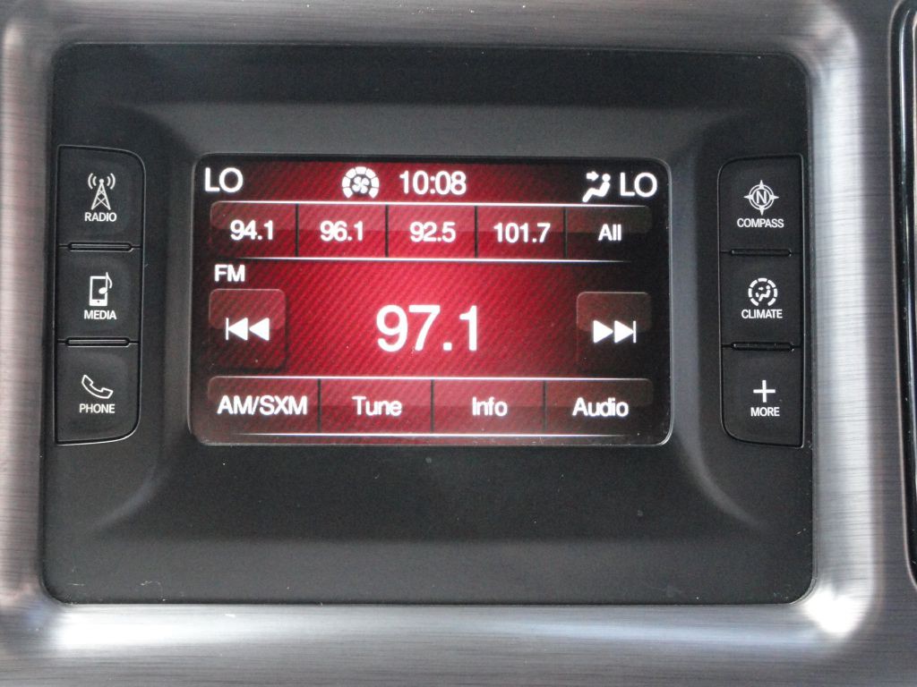 2016 Dodge Challenger Image 10