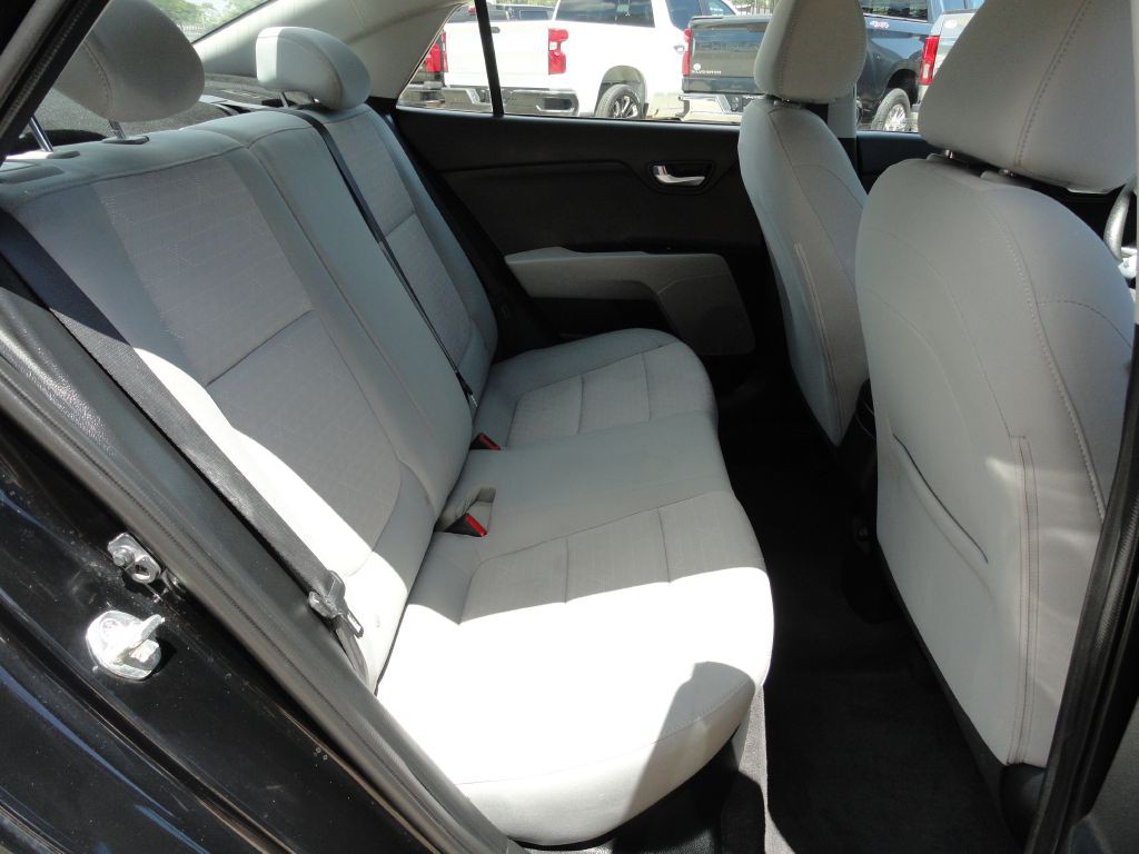 2023 Kia Rio Image 7