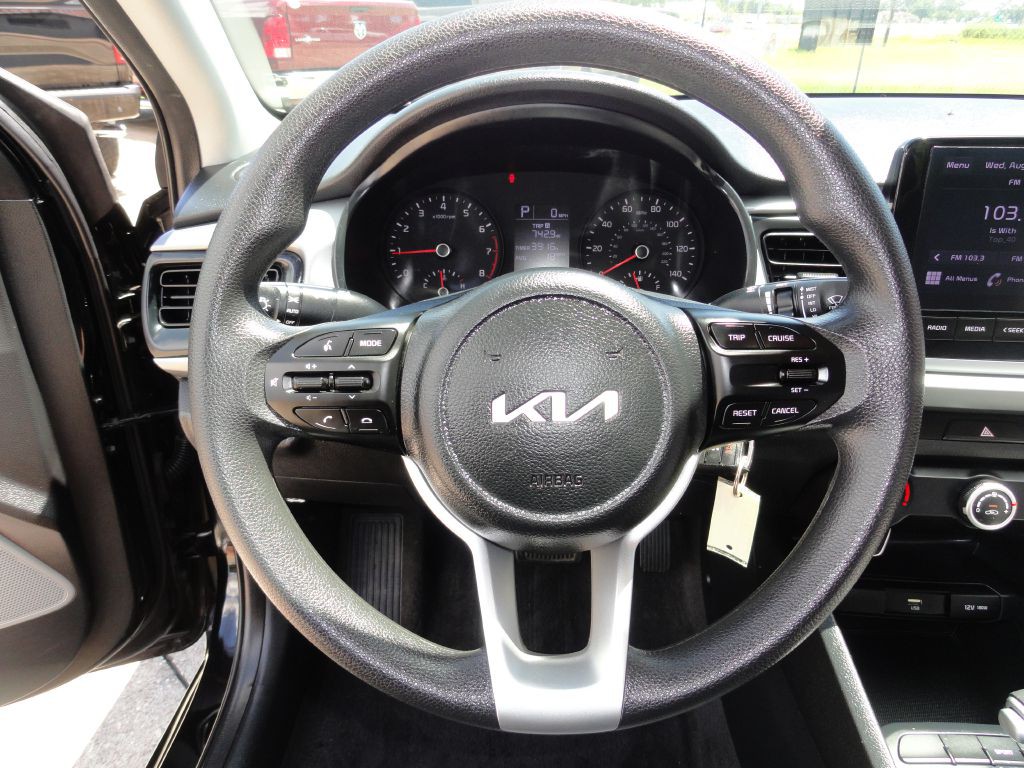 2023 Kia Rio Image 18