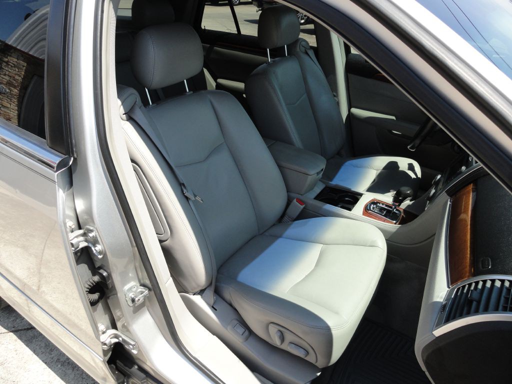 2008 Cadillac SRX Image 8