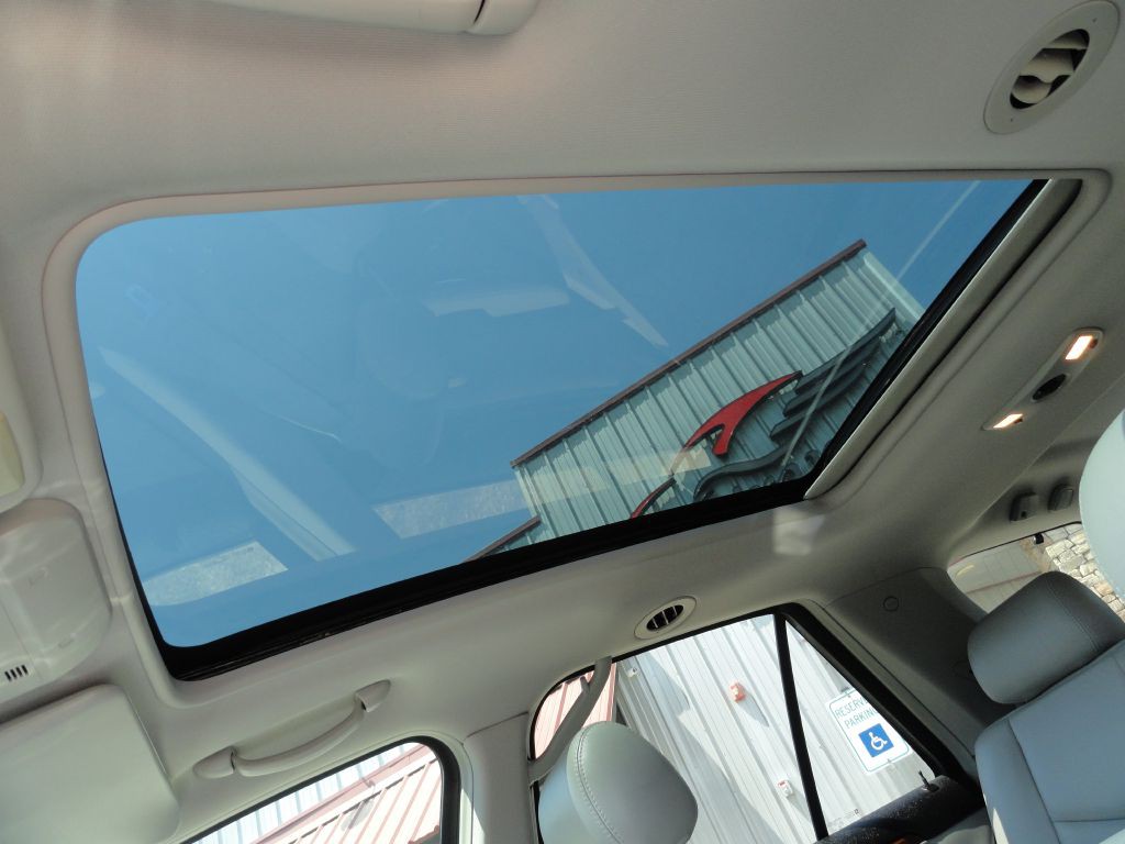 2008 Cadillac SRX Image 12