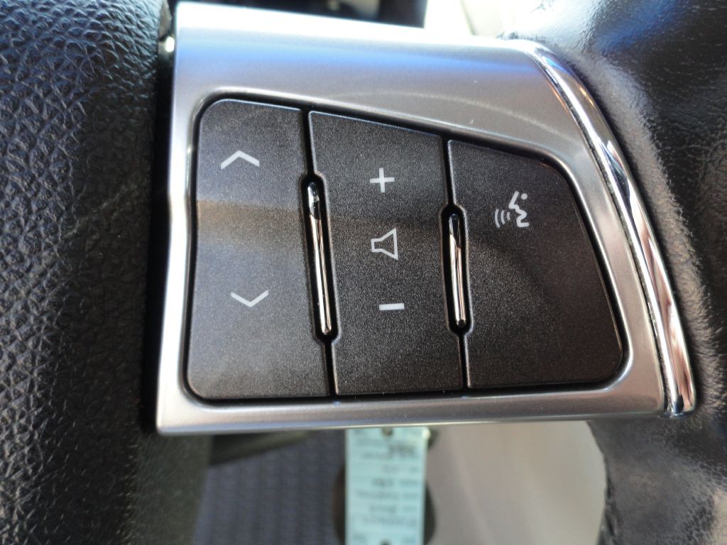2008 Cadillac SRX Image 17