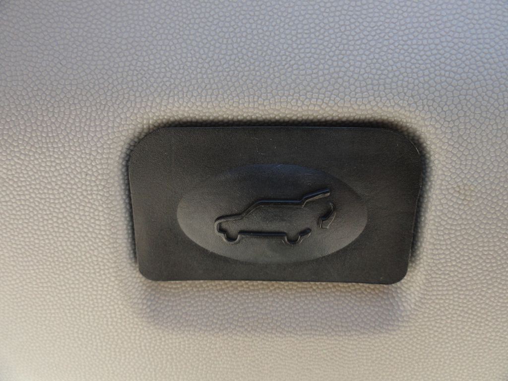 2008 Cadillac SRX Image 22