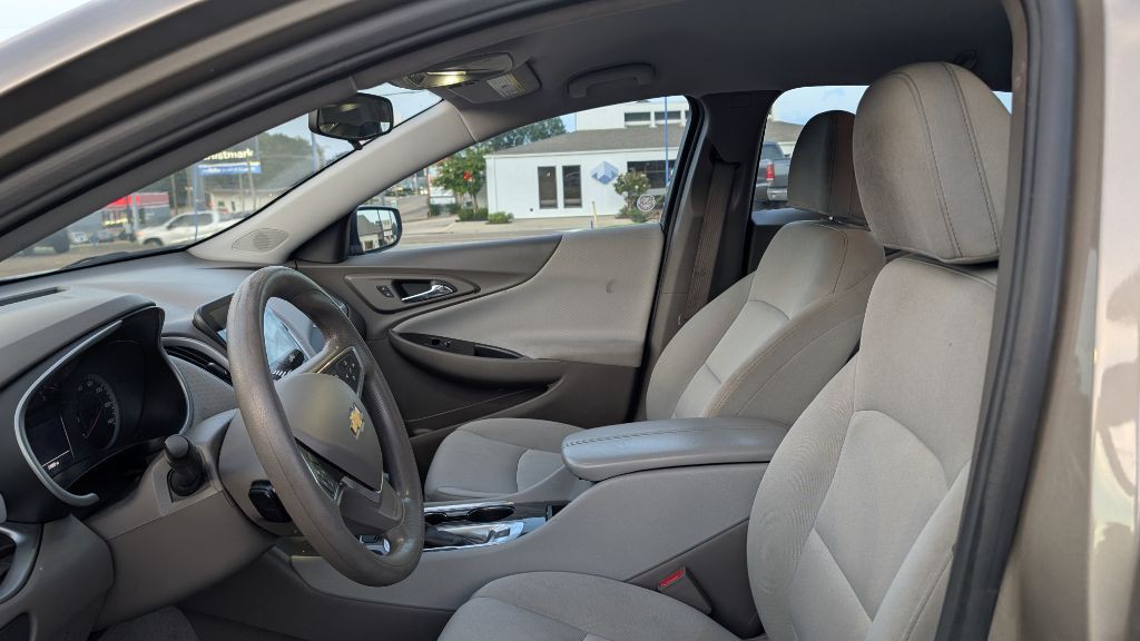 2022 Chevrolet Malibu Image 43