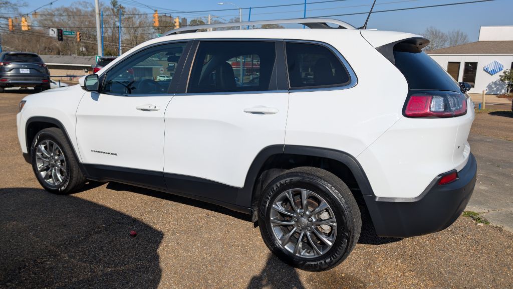 2019 Jeep Cherokee Image 6
