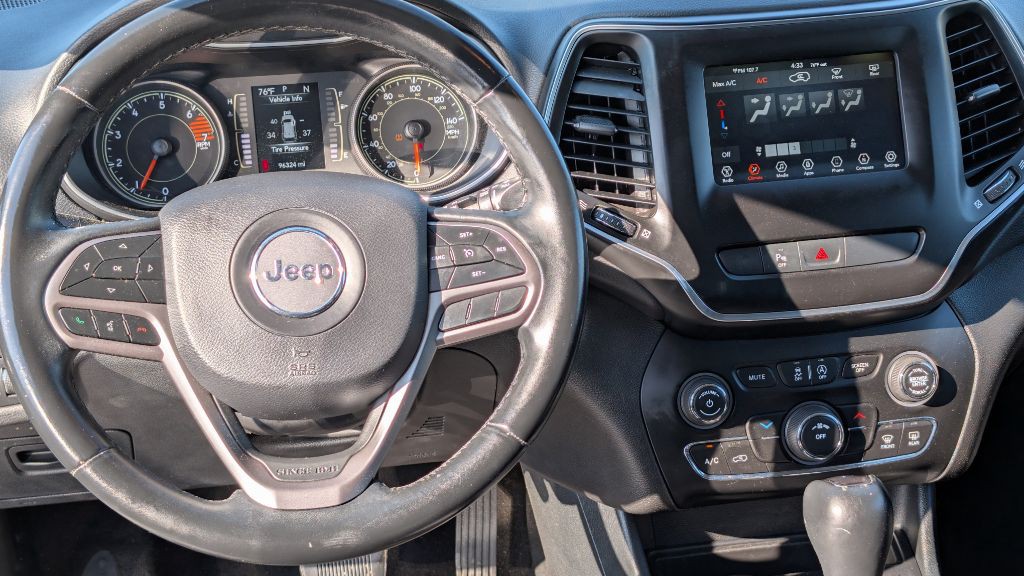 2019 Jeep Cherokee Image 12