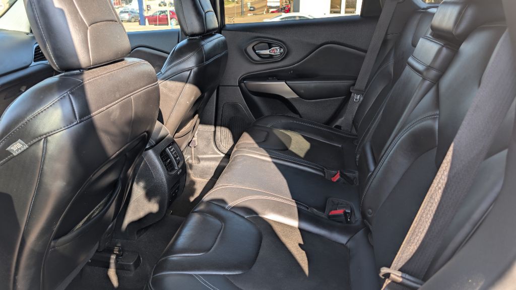 2019 Jeep Cherokee Image 13