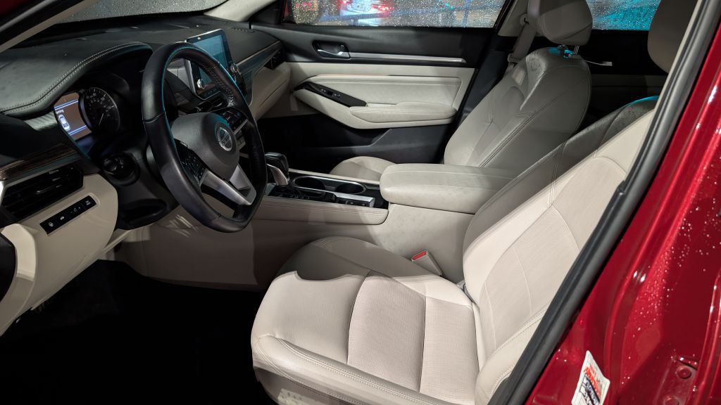 2021 Nissan Altima Image 5